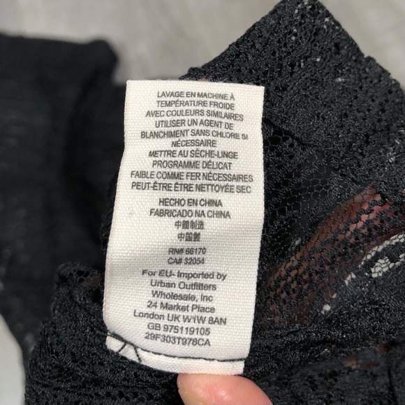 FREE PEOPLE Women’s Sheer Lace Top Black Size Small - Picture 5 of 6
